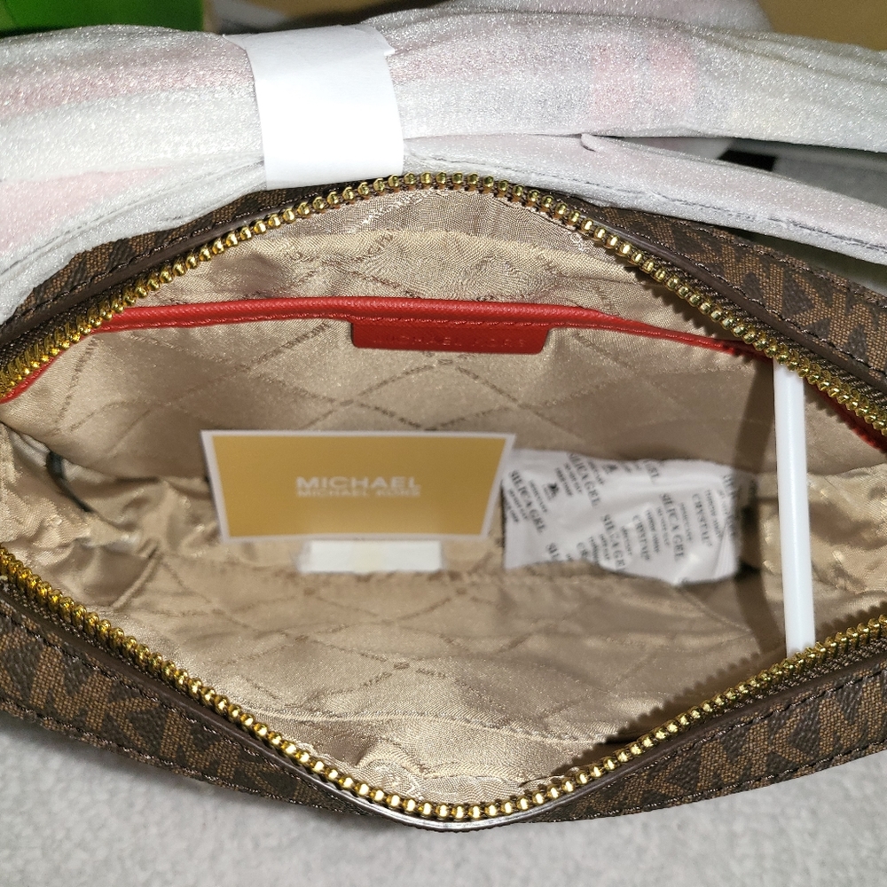 🆕MICHAEL KORS Jet Set LG East West Zip Chain MK Leather Crossbody Bag👜 - Picture 9 of 10
